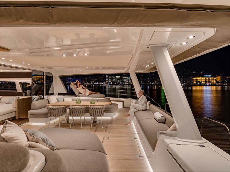 يخت Lagoon Seventy 8 Catamaran... فخامة على سطح الماء